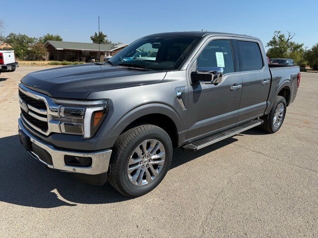 2025 Ford F-150 Lariat photo 3