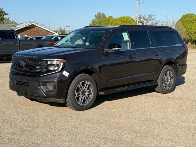 2025 Ford Expedition MAX photo 3