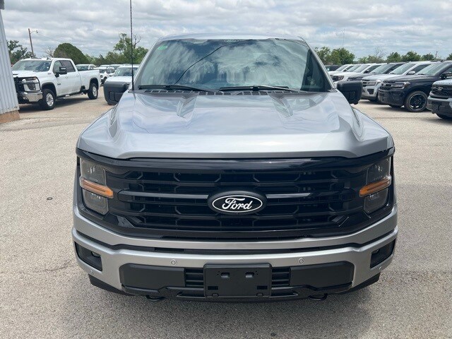 2025 Ford F-150 XLT photo 2
