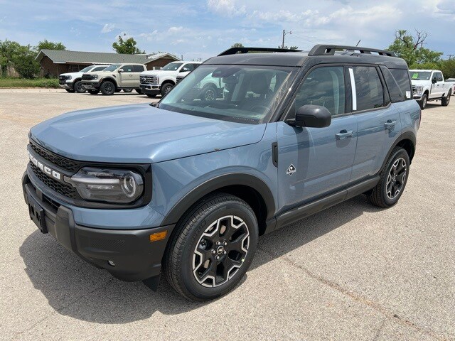 2025 Ford Bronco Sport Outer Banks photo 3