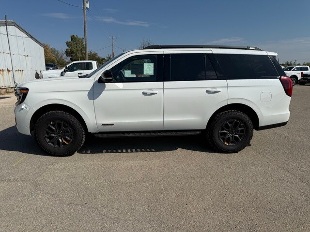 2025 Ford Expedition photo 4