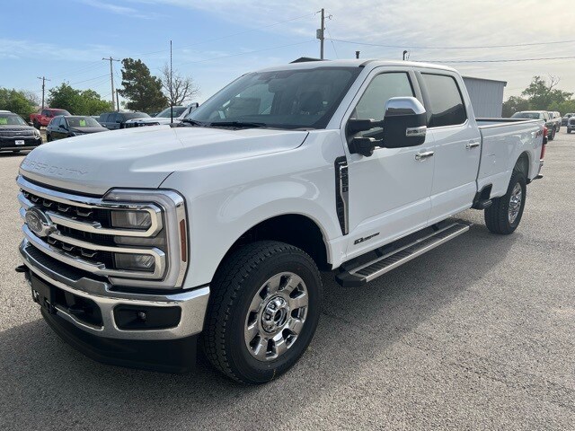 2025 Ford F-350 Lariat photo 3