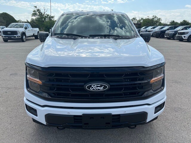 2025 Ford F-150 XLT photo 2