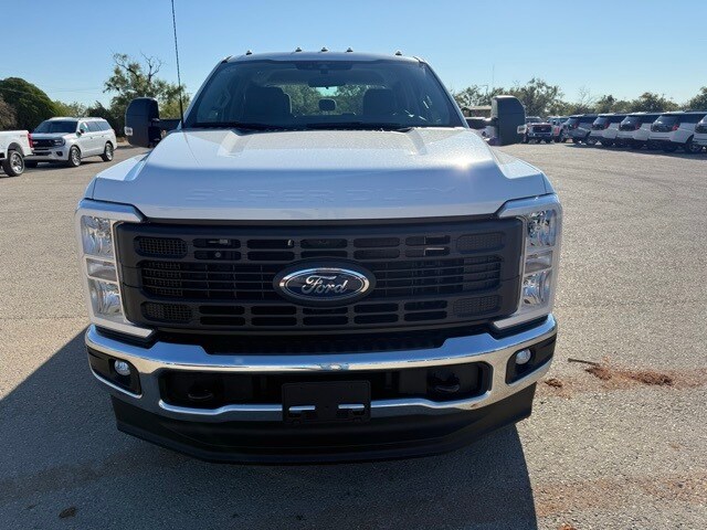 2026 Ford F-350 XL photo 2