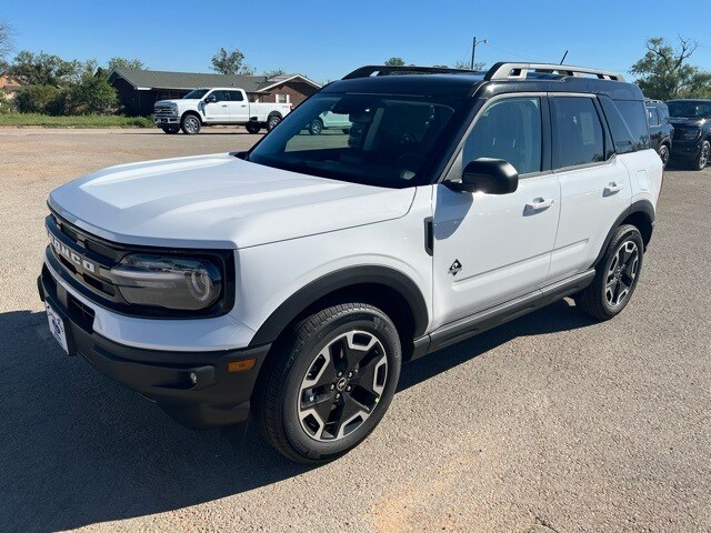 2024 Ford Bronco Sport Outer Banks photo 3