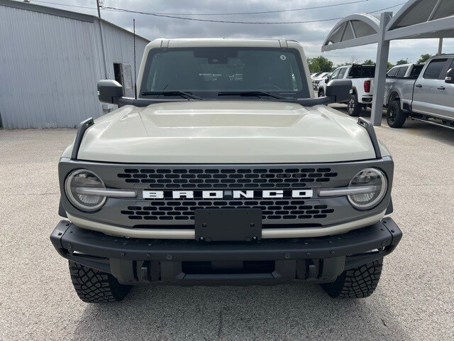 2025 Ford Bronco Badlands photo 2