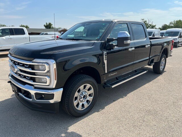 2025 Ford F-350 Lariat photo 3