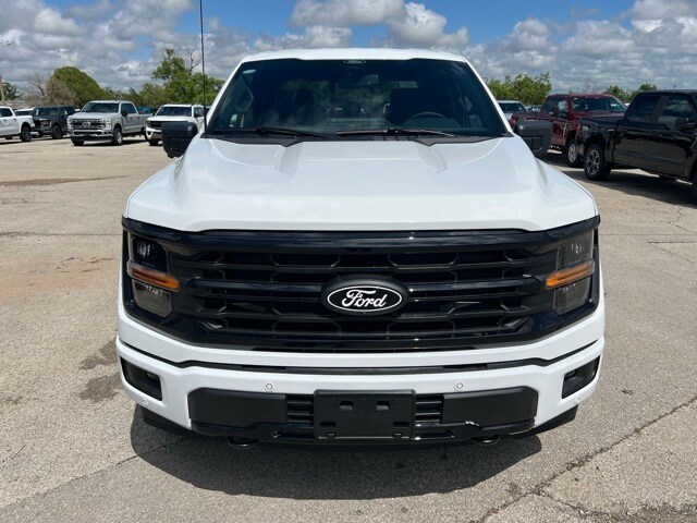 2025 Ford F-150 XLT photo 2