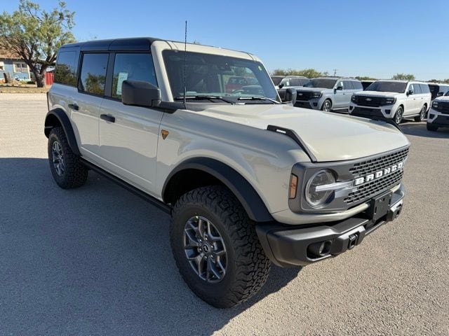 2025 Ford Bronco Badlands 4x4's photo
