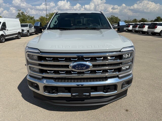 2026 Ford F-250 Lariat photo 2