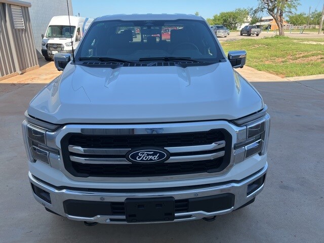 2025 Ford F-150 Lariat photo 2