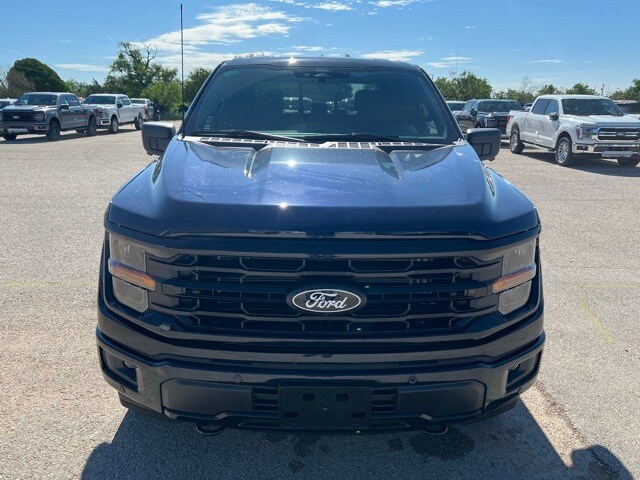 2025 Ford F-150 XLT photo 2
