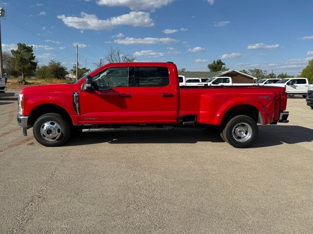 2026 Ford F-350 XLT photo 4
