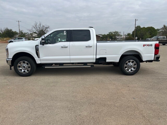 2026 Ford F-350 Lariat photo 4