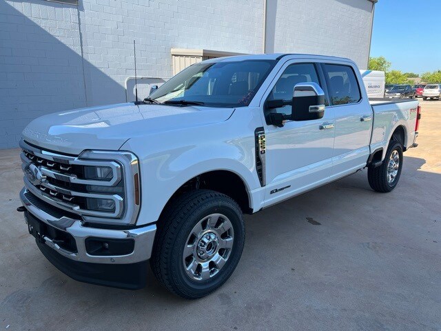 2025 Ford F-250 Lariat photo 3