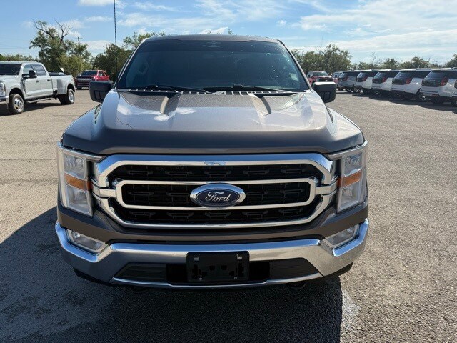 2023 Ford F-150 XLT photo 2