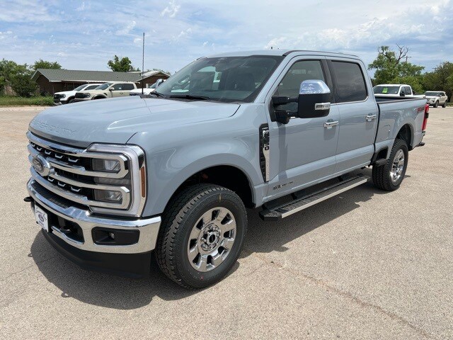 2025 Ford F-250 Lariat photo 3