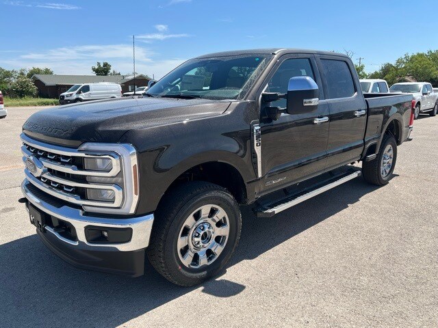 2025 Ford F-250 Lariat photo 3