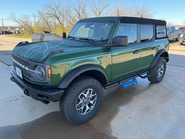 2024 Ford Bronco Badlands photo 3