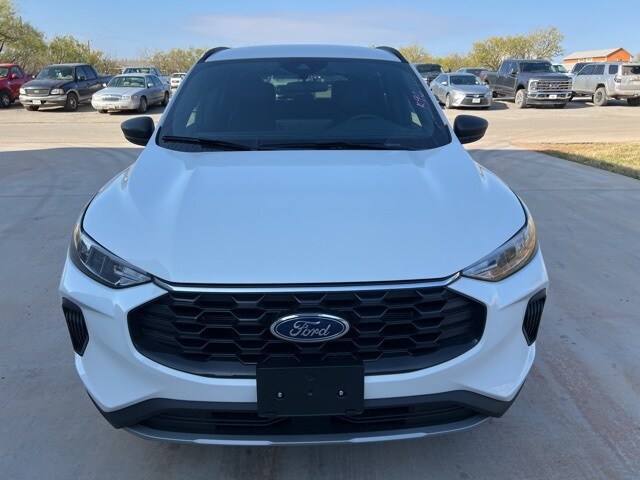 2025 Ford Escape ST-Line photo 2