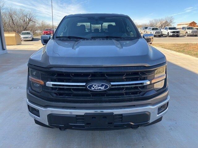 2025 Ford F-150 XLT photo 2