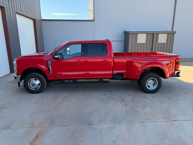 2026 Ford F-350 XLT photo 4