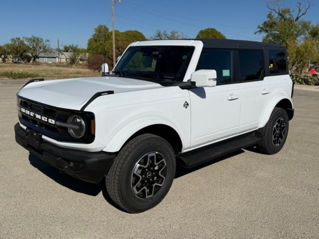 New 2025 Ford Bronco Outer Banks SUV