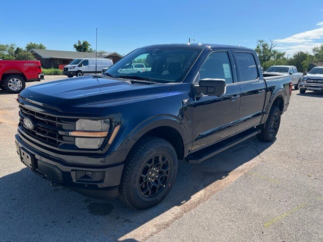 2025 Ford F-150 XLT photo 3