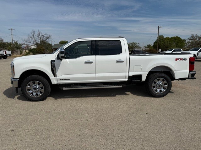 2026 Ford F-250 Lariat photo 4