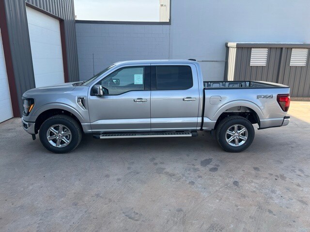 2025 Ford F-150 XLT photo 4