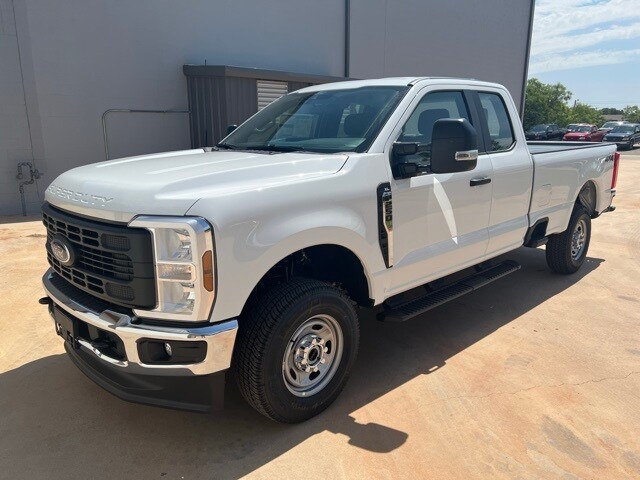 2025 Ford F-250 XL photo 3