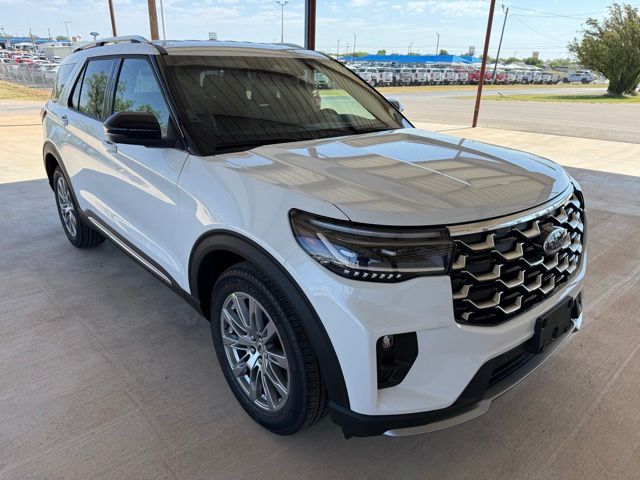 2026 Ford Explorer Platinum's photo