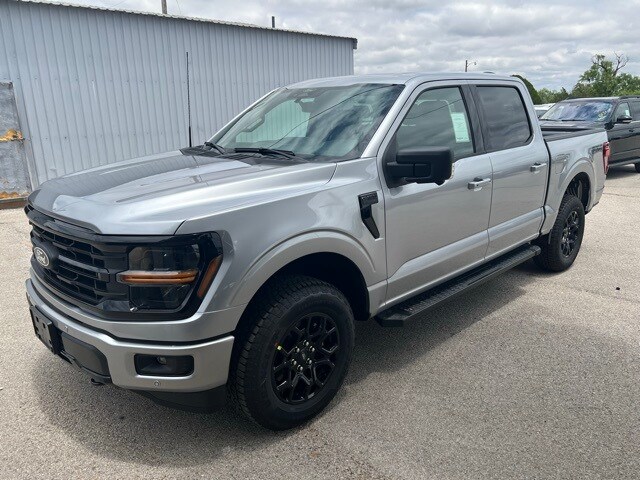 2025 Ford F-150 XLT photo 3