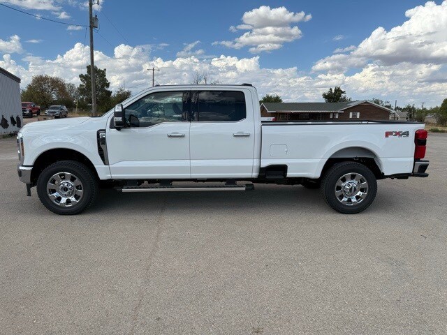 2026 Ford F-350 Lariat photo 4