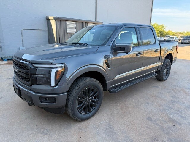 2025 Ford F-150 Lariat photo 3