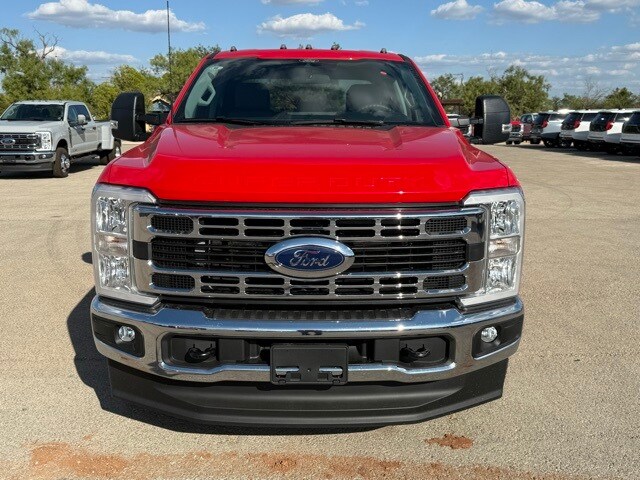 2026 Ford F-350 XLT photo 2