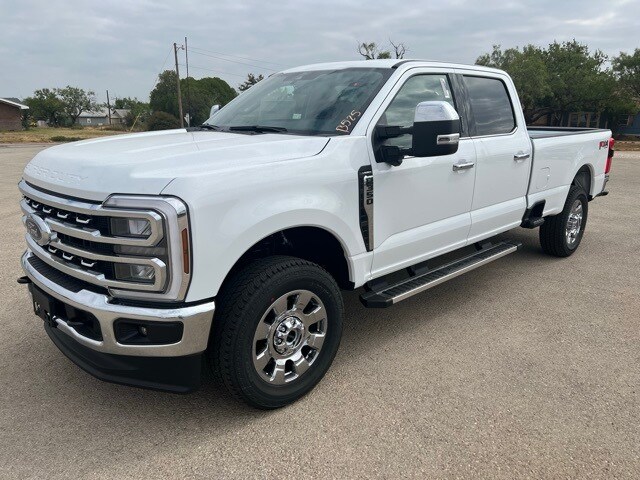 2026 Ford F-350 Lariat photo 3