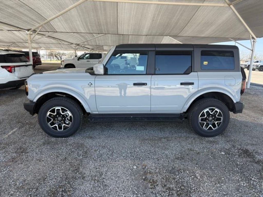 New 2026 Ford Bronco Outer Banks SUV
