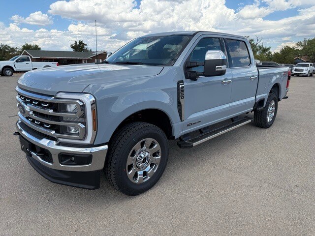 2026 Ford F-250 Lariat photo 3