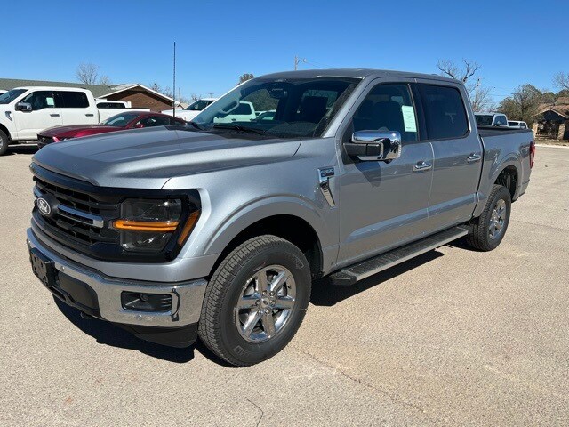 2025 Ford F-150 XLT photo 3