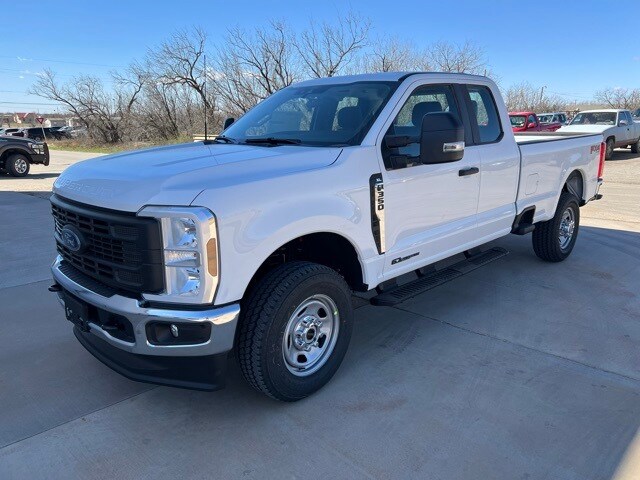 2025 Ford F-350 XL photo 3