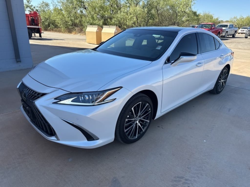 Used 2025 Lexus ES 350 Sedan