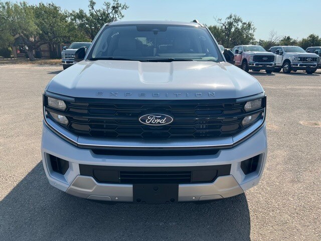 2025 Ford Expedition Platinum photo 2