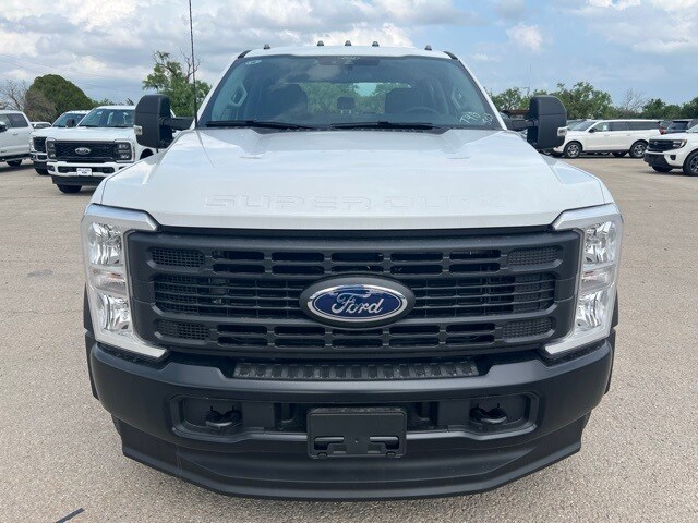 2025 Ford F-550 XL photo 2