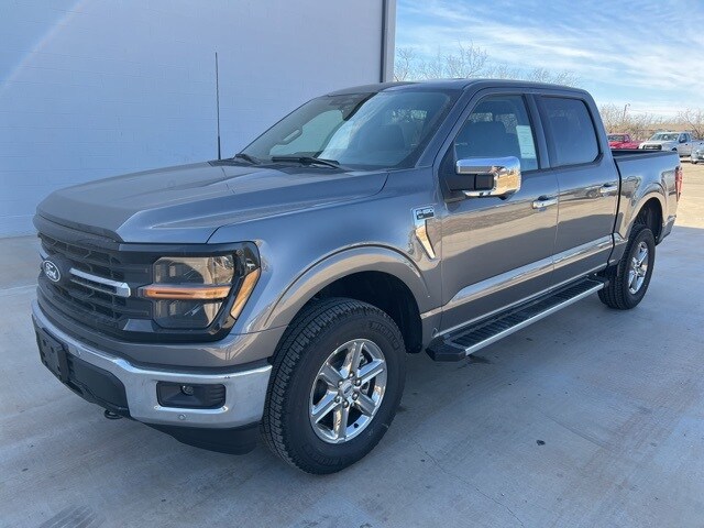 2025 Ford F-150 XLT photo 3