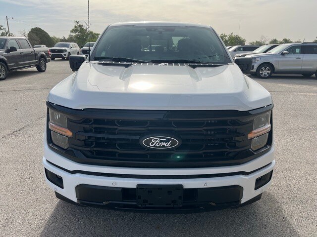 2025 Ford F-150 XLT photo 2