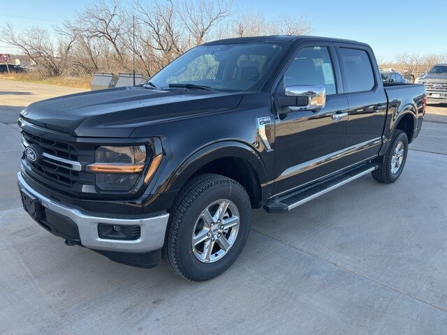 2025 Ford F-150 XLT photo 3