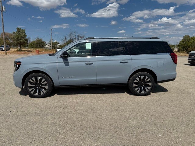 2025 Ford Expedition MAX Platinum photo 4