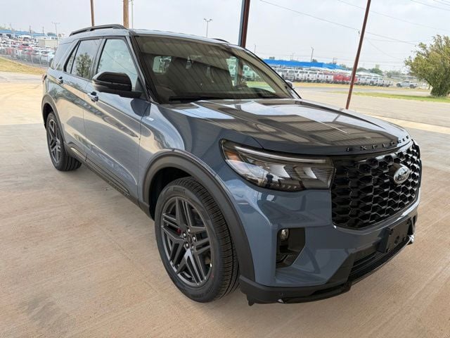 2026 Ford Explorer ST-LINE RWD's photo