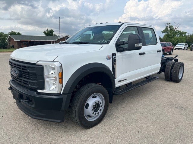 2025 Ford F-550 XL photo 3